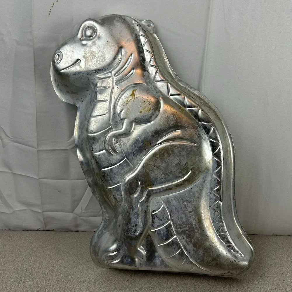 Dinosaur Partysaurus T-Rex Cake Pan Baking Mold 1987 Wilton 2105-1280
